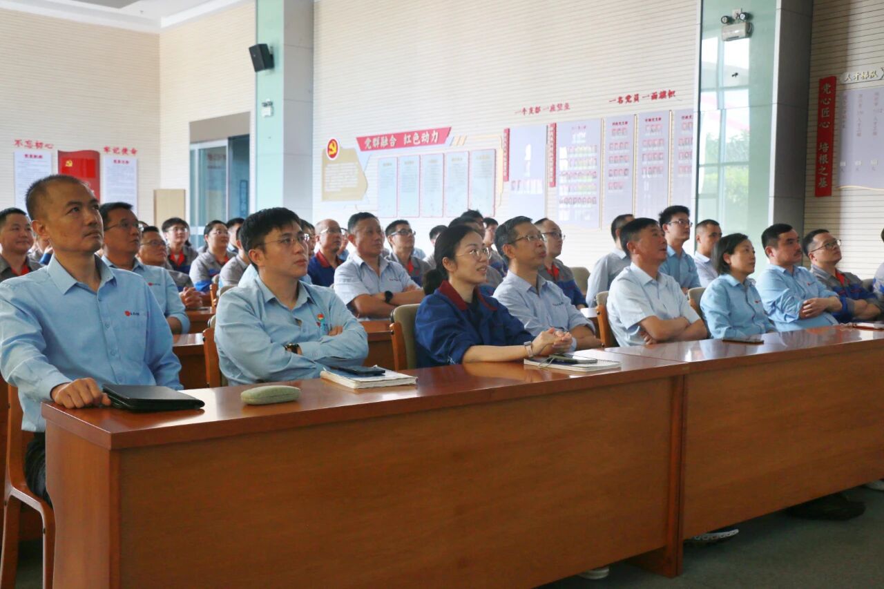 9737cfa4bf2df65497bbf865dce17d7b.jpg